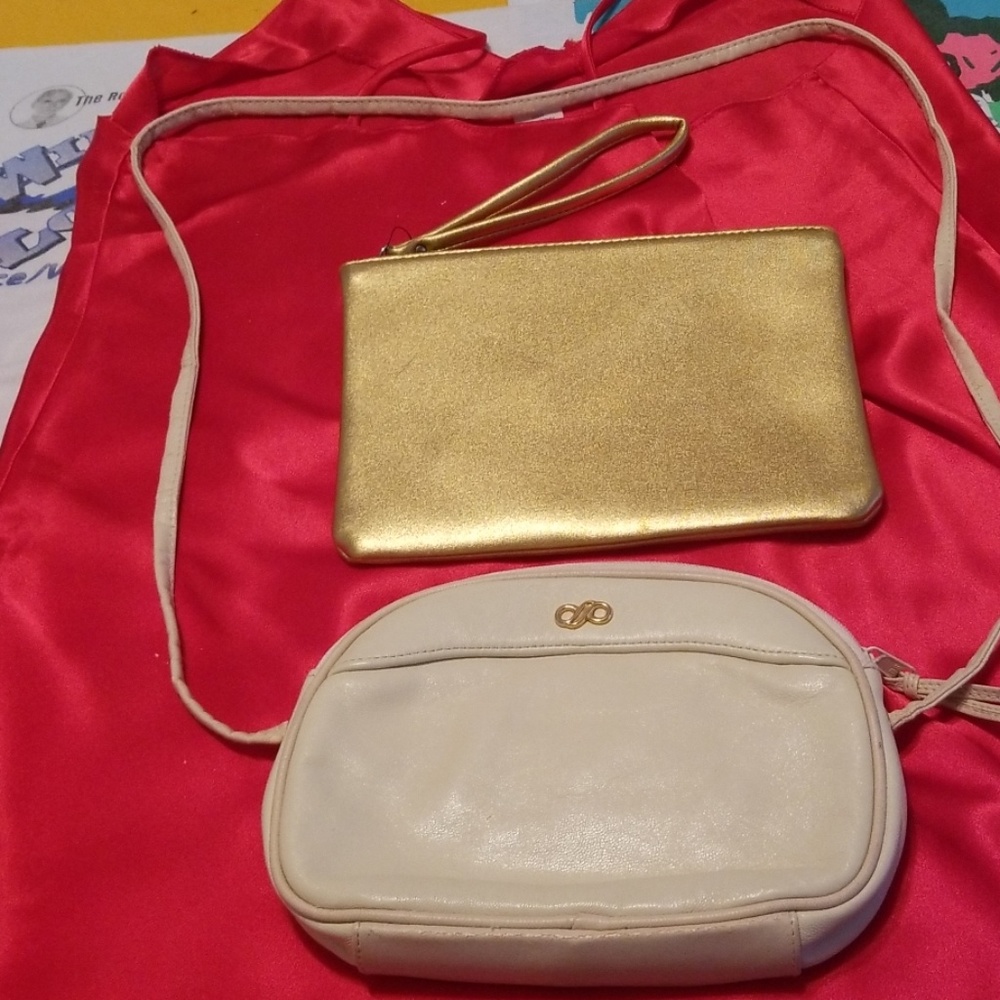 Purses This is not sold out..
